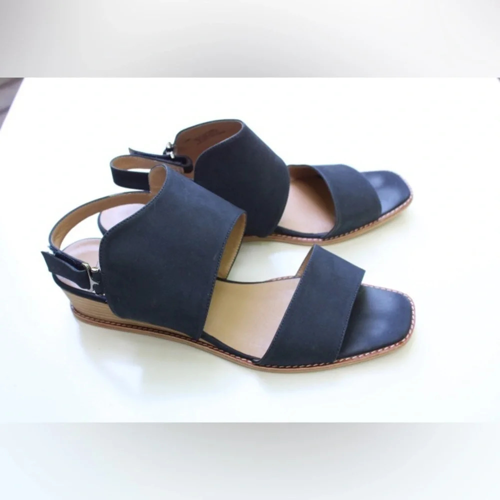 Van Eli sandals